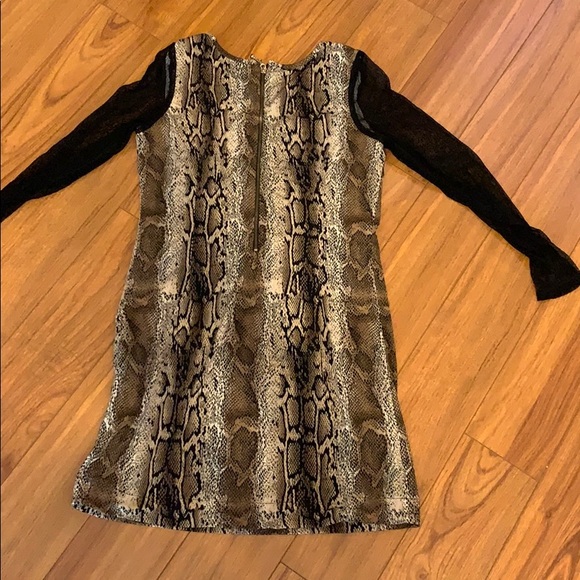 Dress - Picture 4 of 4